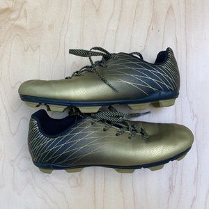 DICKS SPORTING GOODS DSG Ocala SOCCER Cleats/Shoes Kids Size 2.5